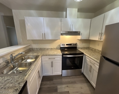 2697 Aarondavid Drive - Photo Thumbnail 11