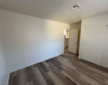 2697 Aarondavid Drive - Photo Thumbnail 19