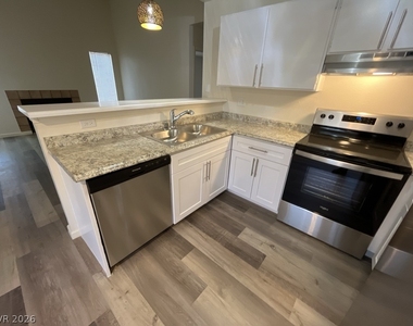 2697 Aarondavid Drive - Photo Thumbnail 10