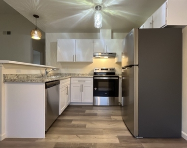 2697 Aarondavid Drive - Photo Thumbnail 9