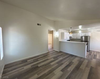 2697 Aarondavid Drive - Photo Thumbnail 6
