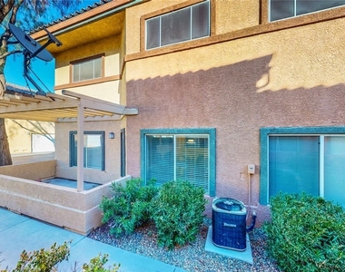 4915 E Russell Road - Photo Thumbnail 2