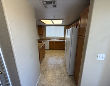 833 Aspen Peak Loop - Photo Thumbnail 6