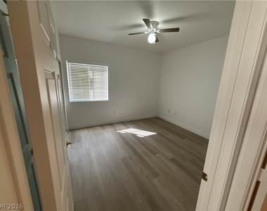 833 Aspen Peak Loop - Photo Thumbnail 16