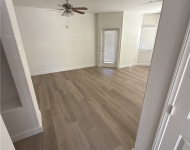 833 Aspen Peak Loop - Photo Thumbnail 7