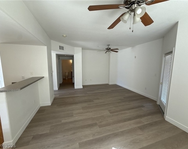 833 Aspen Peak Loop - Photo Thumbnail 5