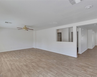 3229 Visionary Bay Avenue - Photo Thumbnail 7