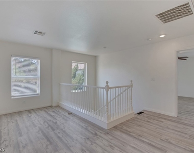 3229 Visionary Bay Avenue - Photo Thumbnail 23