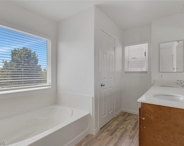 3229 Visionary Bay Avenue - Photo Thumbnail 40