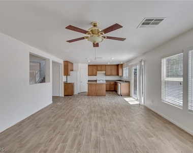 3229 Visionary Bay Avenue - Photo Thumbnail 8