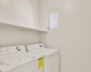 614 Taliput Palm Place - Photo Thumbnail 31