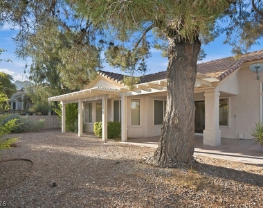 10129 Cresent Creek Drive - Photo Thumbnail 7