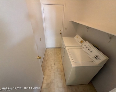 7905 Dutch Canyon Court - Photo Thumbnail 13