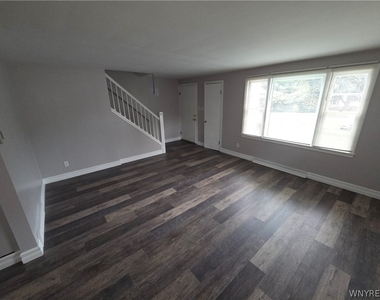 425 Onondaga Street - Photo Thumbnail 1