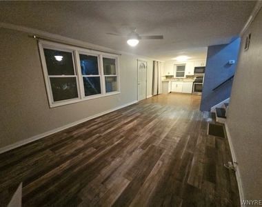 373 Niagara Falls Boulevard - Photo Thumbnail 5
