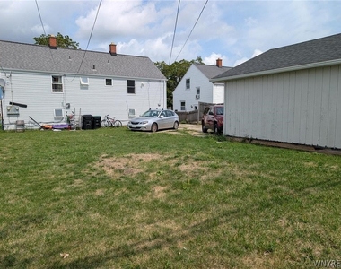 881 Highland Avenue - Photo Thumbnail 21