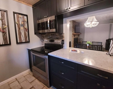 1202 Fairway Oaks - Photo Thumbnail 6