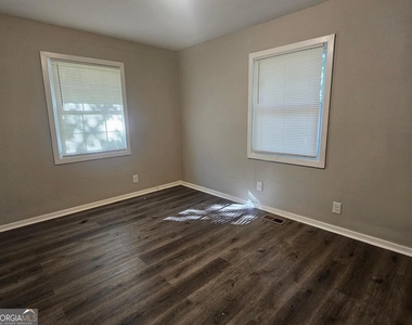 4346 Elkan Avenue - Photo Thumbnail 7