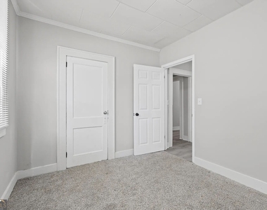 3705 Log Cabin Drive - Photo Thumbnail 10