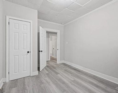 3705 Log Cabin Drive - Photo Thumbnail 12