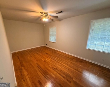 2878 Pine Valley Circle - Photo Thumbnail 9