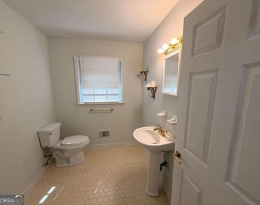 2878 Pine Valley Circle - Photo Thumbnail 3