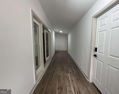 5760 Penfield Place - Photo Thumbnail 13