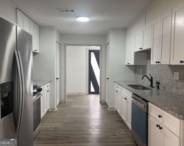 5760 Penfield Place - Photo Thumbnail 3