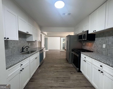 5760 Penfield Place - Photo Thumbnail 2
