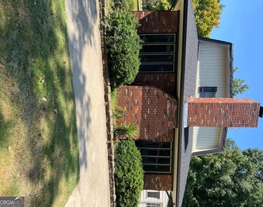 5760 Penfield Place - Photo Thumbnail 14