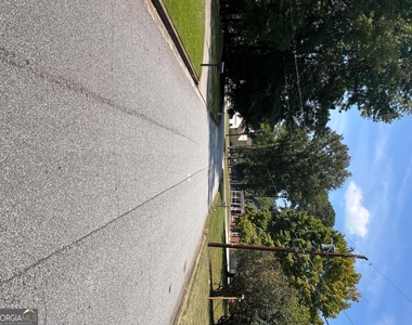 5760 Penfield Place - Photo Thumbnail 15