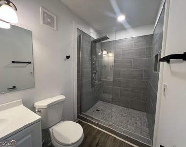 5760 Penfield Place - Photo Thumbnail 11