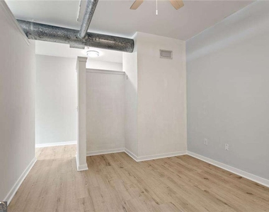 800 Peachtree Street Ne - Photo Thumbnail 12