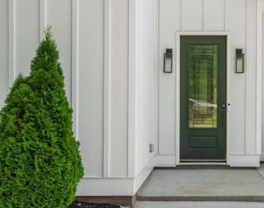 1520 Columbia Drive - Photo Thumbnail 1
