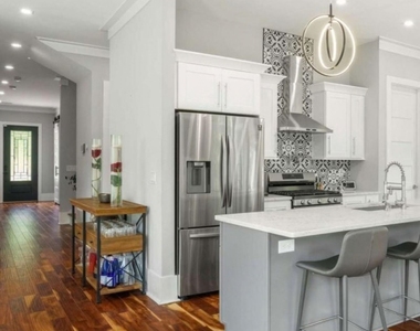 1520 Columbia Drive - Photo Thumbnail 16