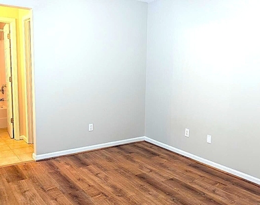 201 Brandonshire Lane - Photo Thumbnail 8