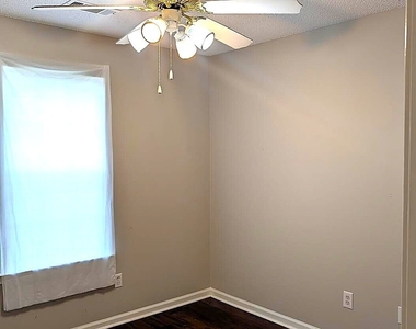 201 Brandonshire Lane - Photo Thumbnail 16