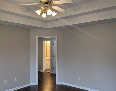 201 Brandonshire Lane - Photo Thumbnail 3