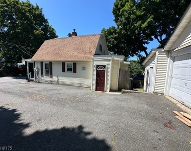11 Mabie St - Photo Thumbnail 13