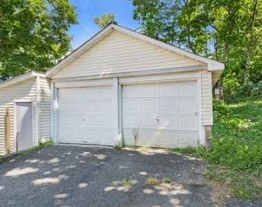 11 Mabie St - Photo Thumbnail 9