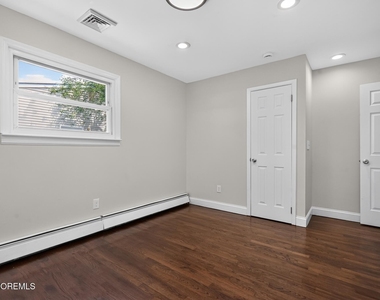 877 Egret Drive - Photo Thumbnail 19