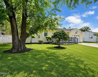 877 Egret Drive - Photo Thumbnail 5