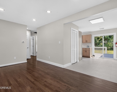 877 Egret Drive - Photo Thumbnail 7