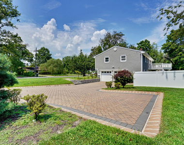 785 Norwood Avenue - Photo Thumbnail 19