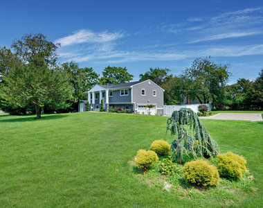 785 Norwood Avenue - Photo Thumbnail 18