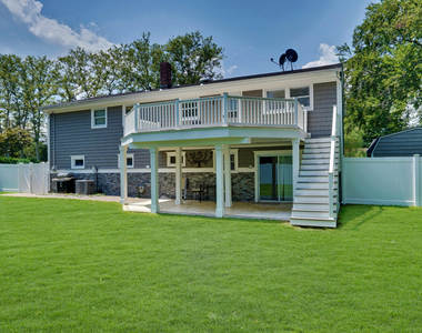 785 Norwood Avenue - Photo Thumbnail 16