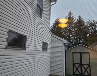 215 Main Street - Photo Thumbnail 12