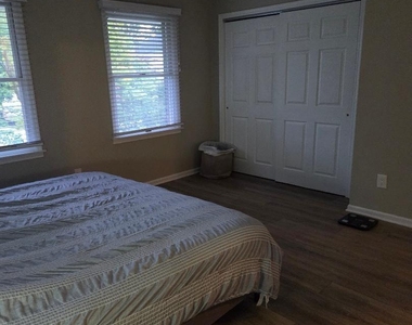 215 Main Street - Photo Thumbnail 15