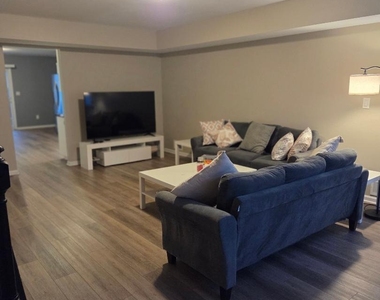 215 Main Street - Photo Thumbnail 4