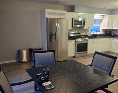 215 Main Street - Photo Thumbnail 9